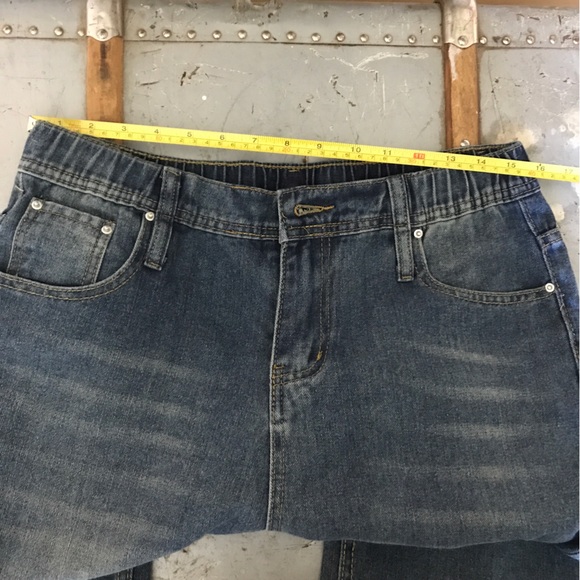 2XL Women’s jeans NWOT - Picture 2 of 9